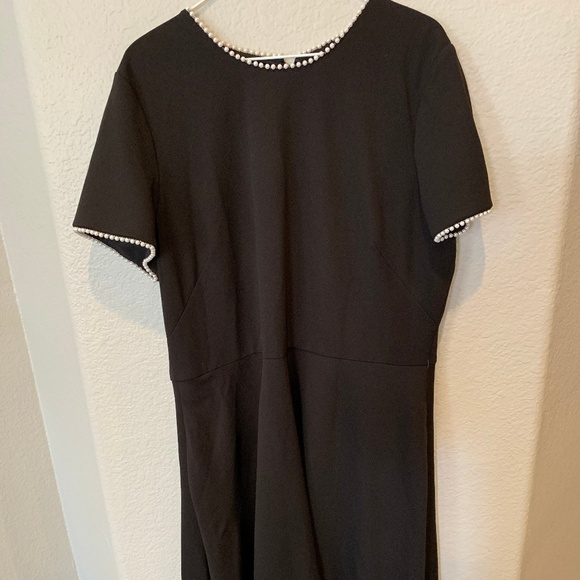 Gal Meets Glam Collection Victoria Pearly Trim Fit & Flare Dress (20) - Picture 4 of 7